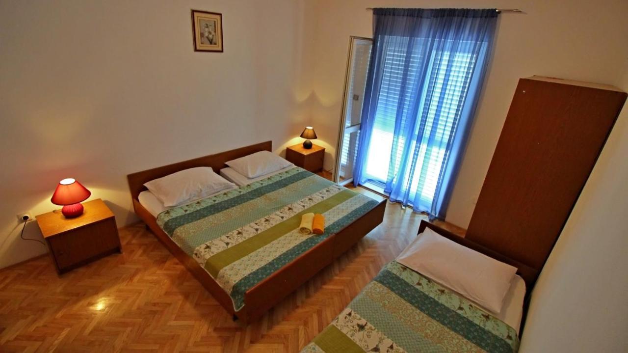 Apartments Iko Омиш Экстерьер фото